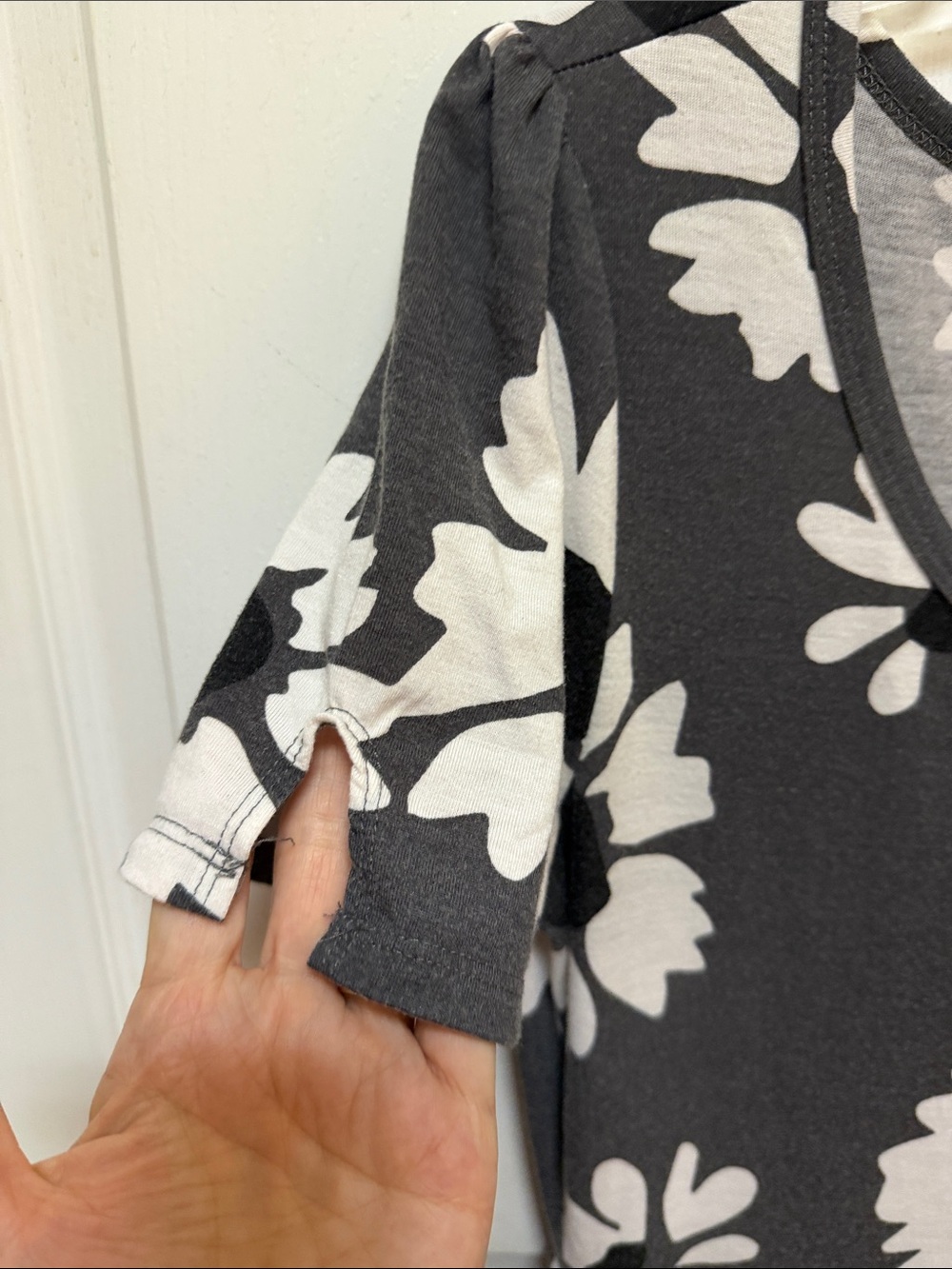 LuLaRoe Gray Maxi Dress with White Floral Print - Picture 5 of 9
